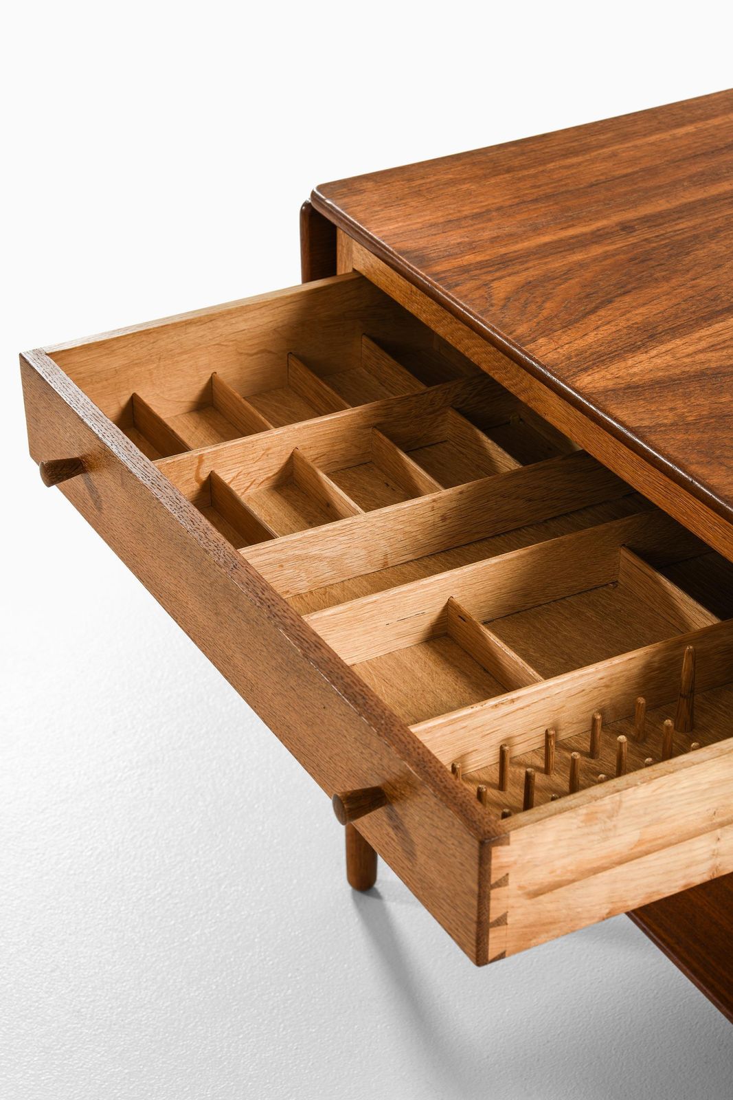 Rare Side Or Sewing Table, Model At 33 By Hans Wegner, 1950s photo Furniture