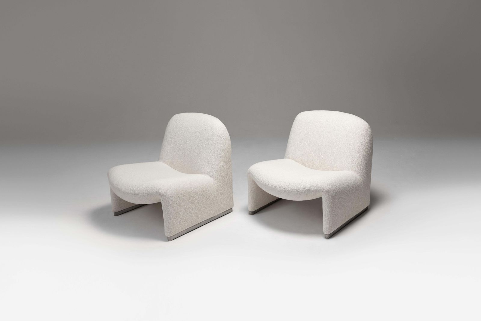 Vintage Alky Chairs In Off White Fabric By Giancarlo Piretti For Artifort, 1970s photo vinterior