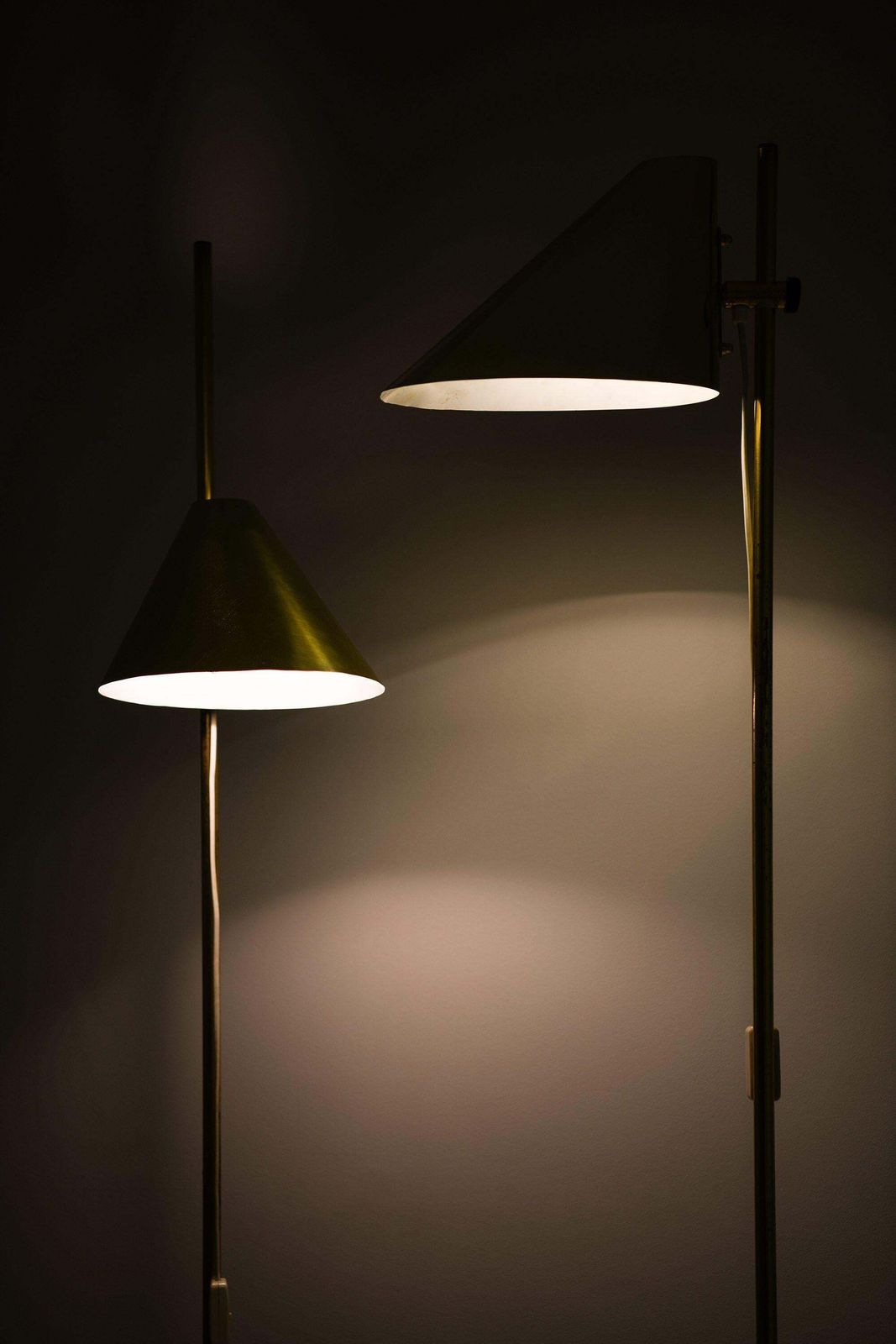 Pair Of Floor Lamps In Brass By Hans Agne Jakobsson, 1970's photo vinterior