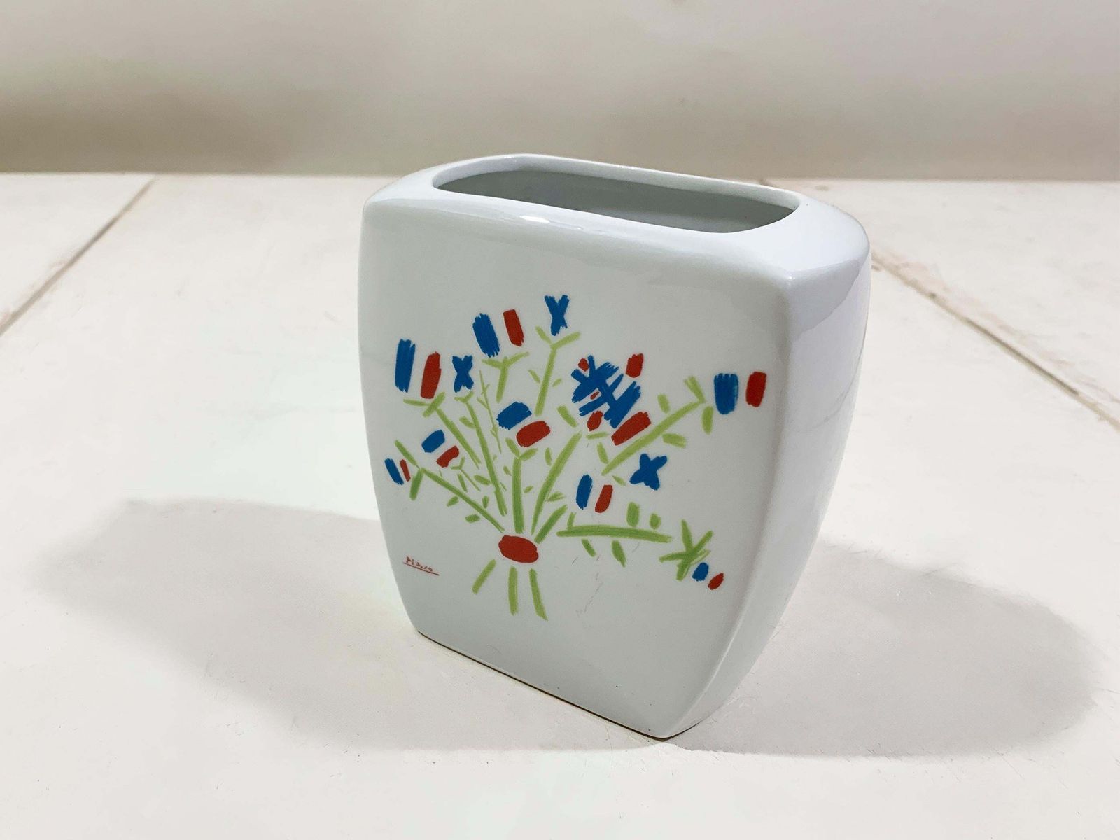 Picasso "Petit Bouquet, 1958" Licensed Tognana Porcelain Vase, For Mmi, Italy photo furniture