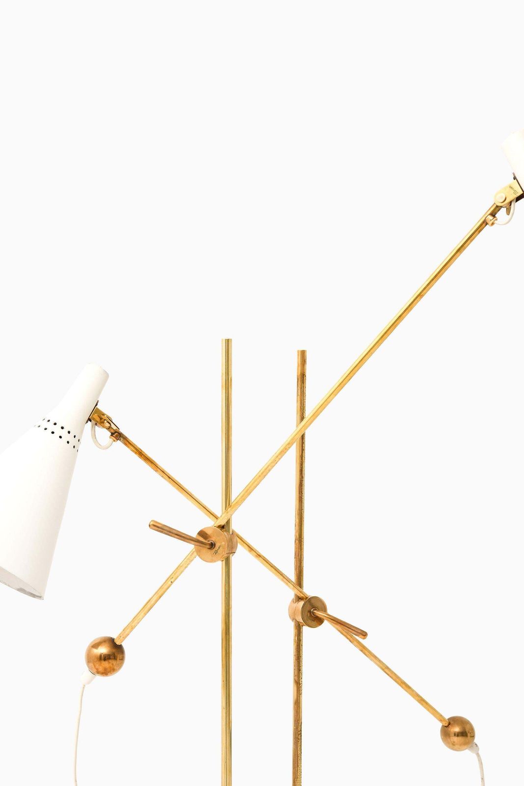 Pair Of Floor Lamps In White Lacquered Metal And Brass By Tapio Wirkkala, 1950's photo vinterior