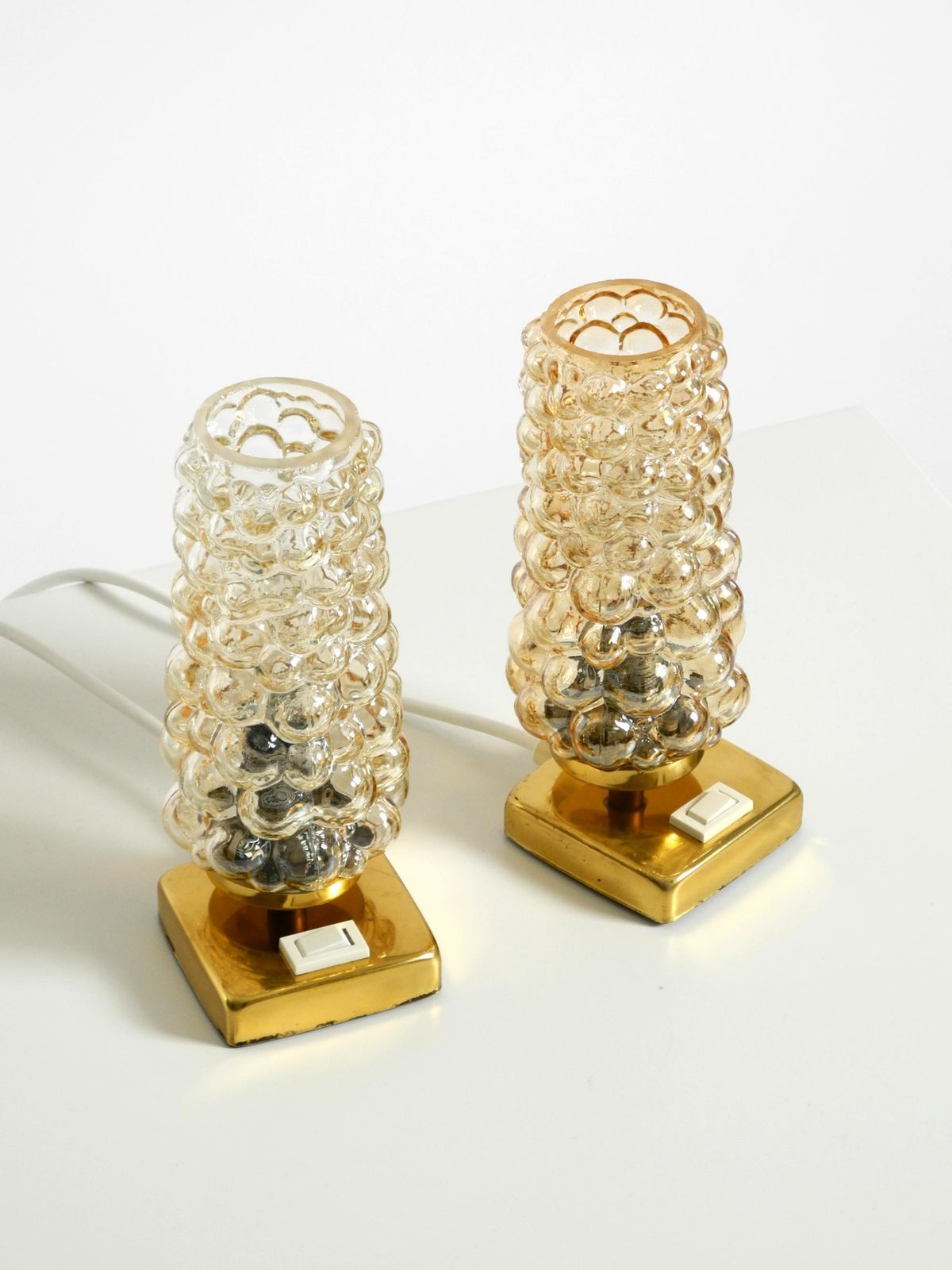photo vinterior Two Rare 1960s Brass Bedside Lamps With Gold Bubble Glass Shades