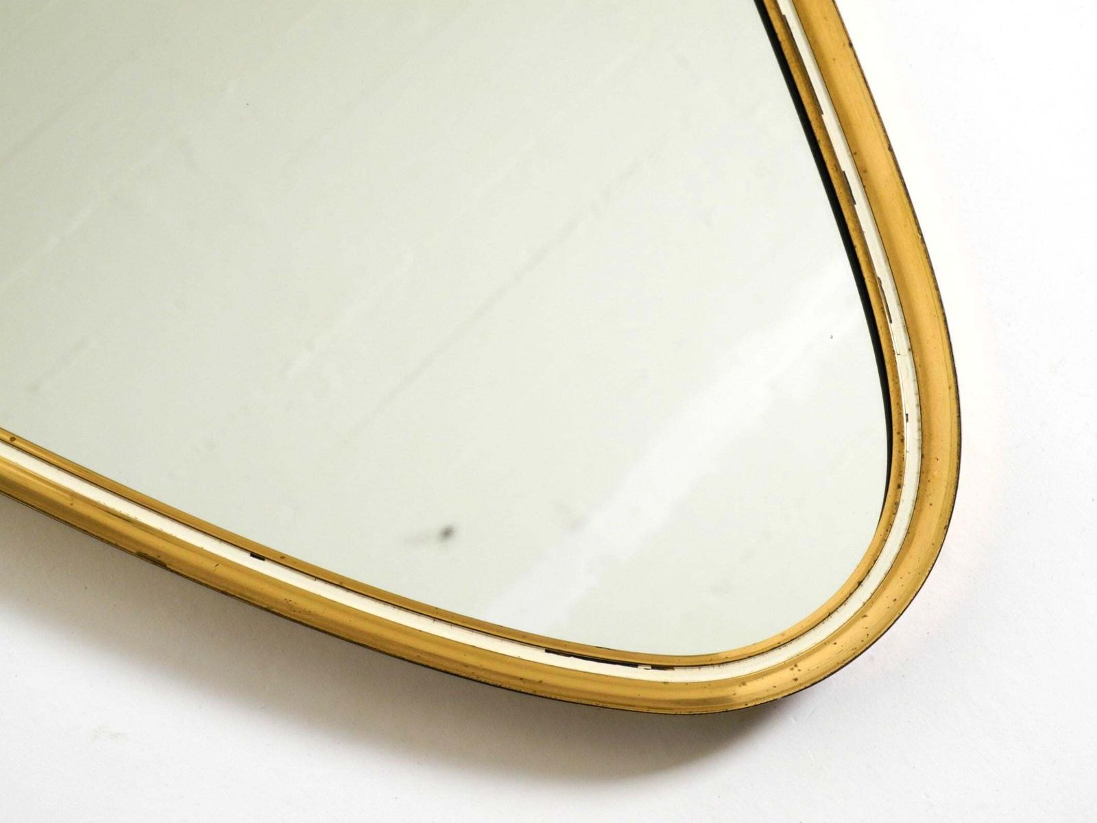 photo for sale Beautiful Mid Century Brass Kidney Shaped Wall Mirror From Münchner Zierspiegel