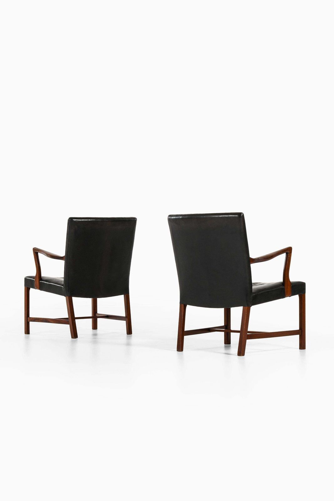 Pair Of Easy Chairs / Armchairs In Mahogany And Leather By Hans Wegner, 1950's photo Furniture