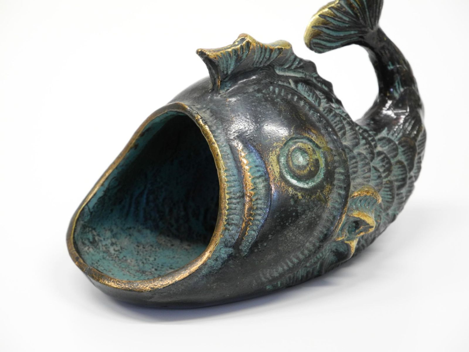 Mid Century Bronze Table Or Hand Ashtray By Walter Bosse In The Shape Of A Fish photo vinterior