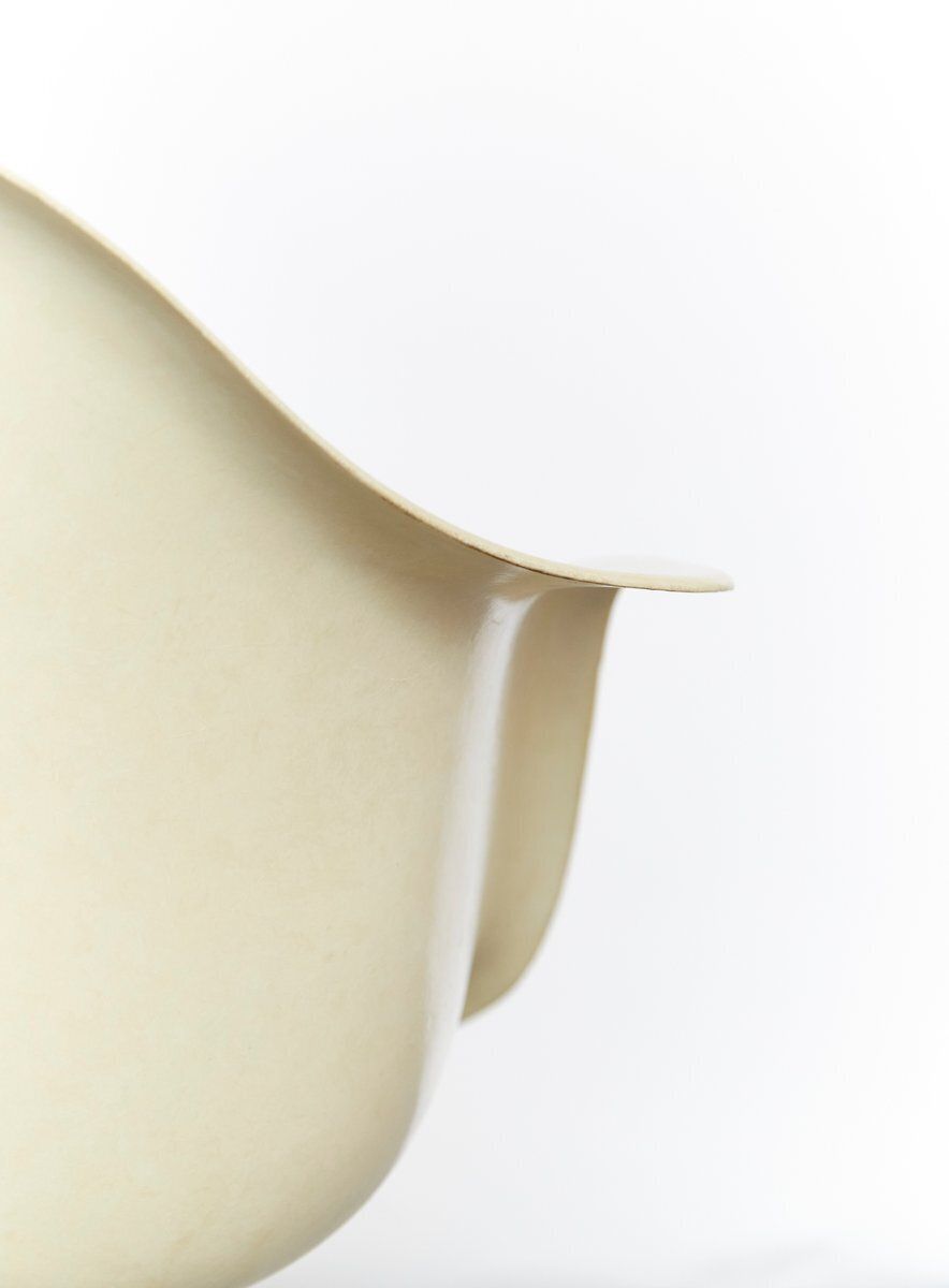 Off White Dax Fiberglass Chair By Charles & Ray Eames For Herman Miller, 1970s photo 737.0