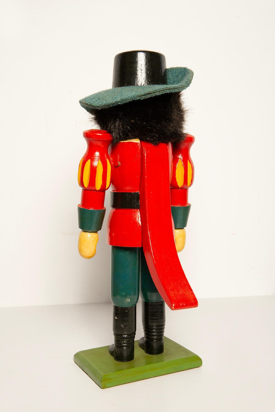photo vintage Vintage Christmas Big Red Nutcracker, Wood, Erzgebirge, Germany, 1970