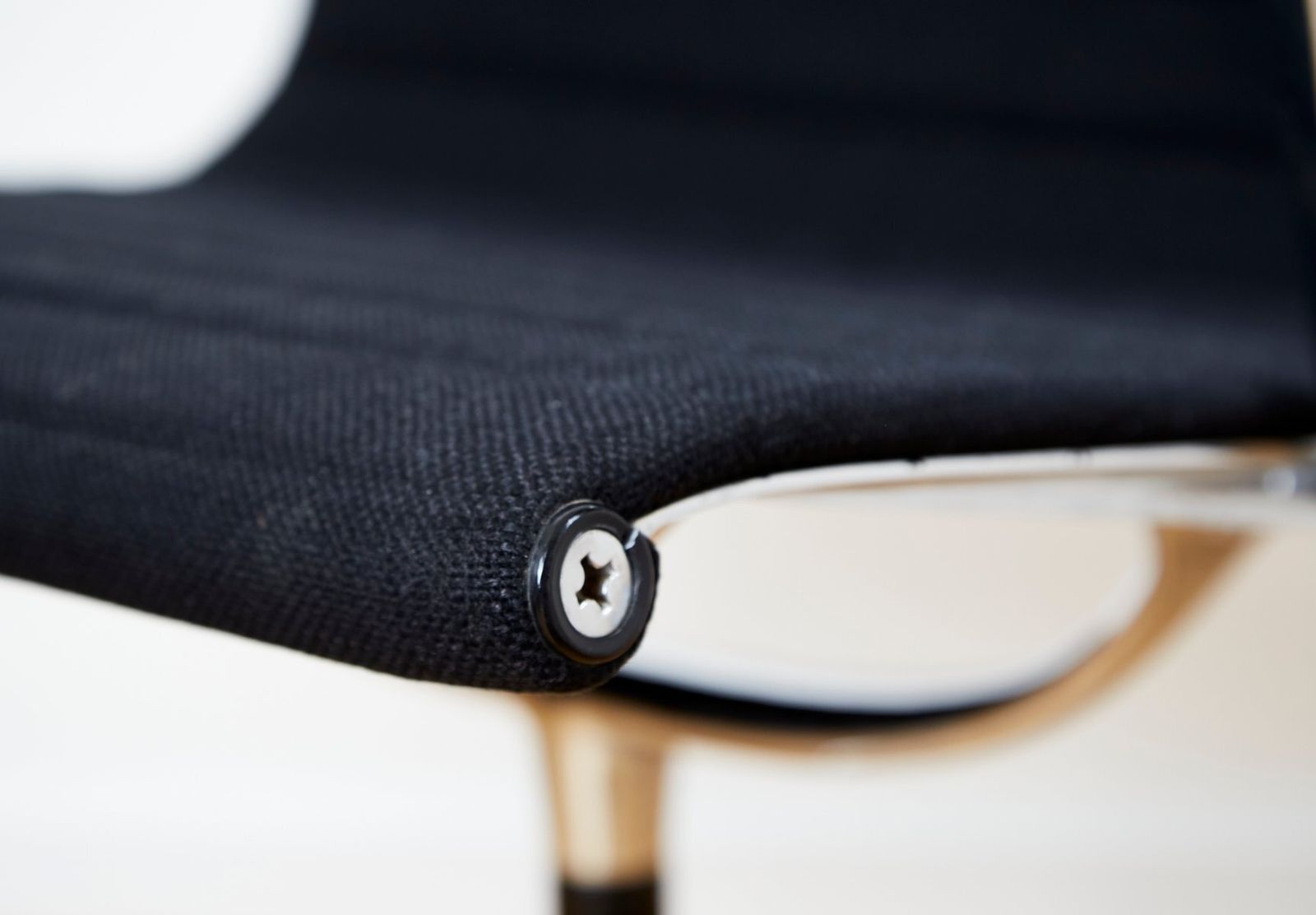 Ea 108 Swivel Chair By Charles & Ray Eames For Herman Miller photo 859.0