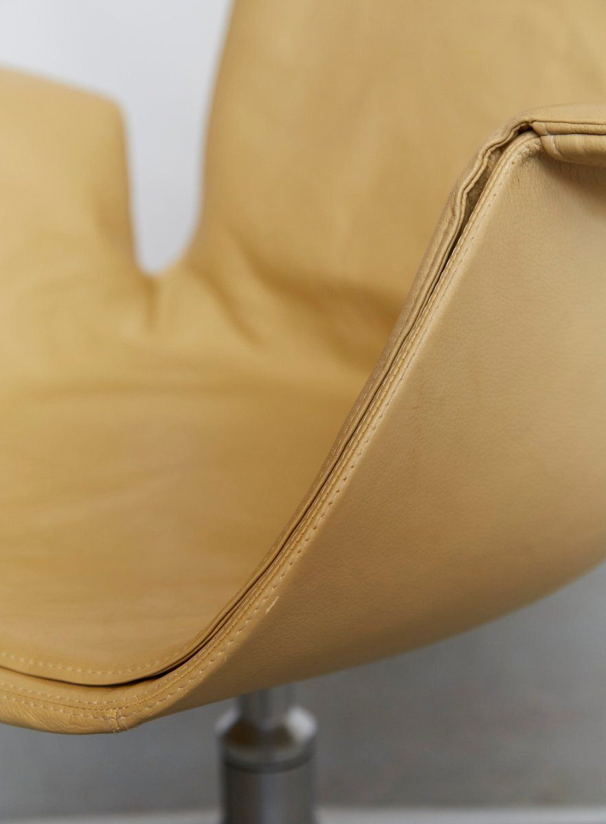 photo for sale Model 6725 Swivel Tulip Chair By Preben Fabricius & Jørgen Kastholm For Walter Knoll