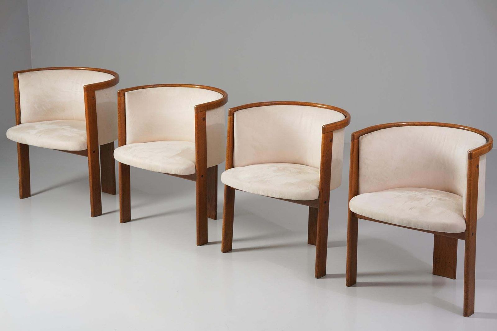 Set Of Four Chairs, Antti Nurmesniemi For Helsinki Central Railway Station, 1970 photo for sale