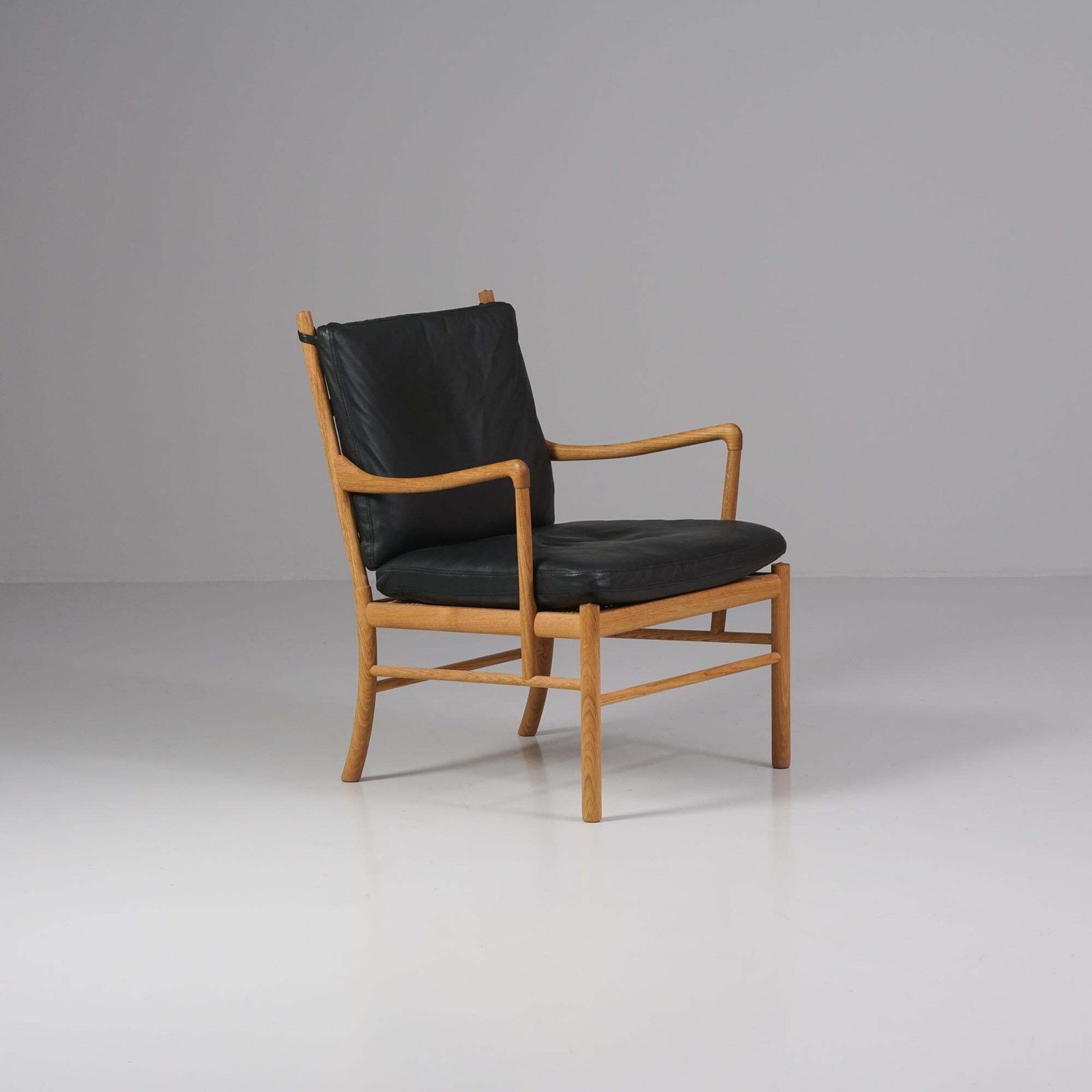 Model "Colonial" / Ow149 Armchair, Ole Wanscher, Carl Hansen & Søn, 2000s photo furniture
