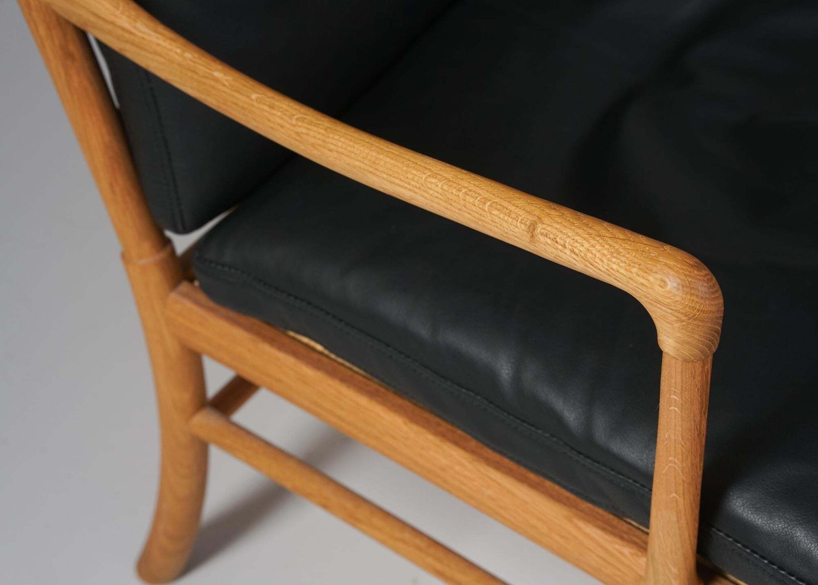 Set Of Model "Colonial" Armchair And Footstool, Ole Wanscher, Carl Hansen & Son photo vinterior
