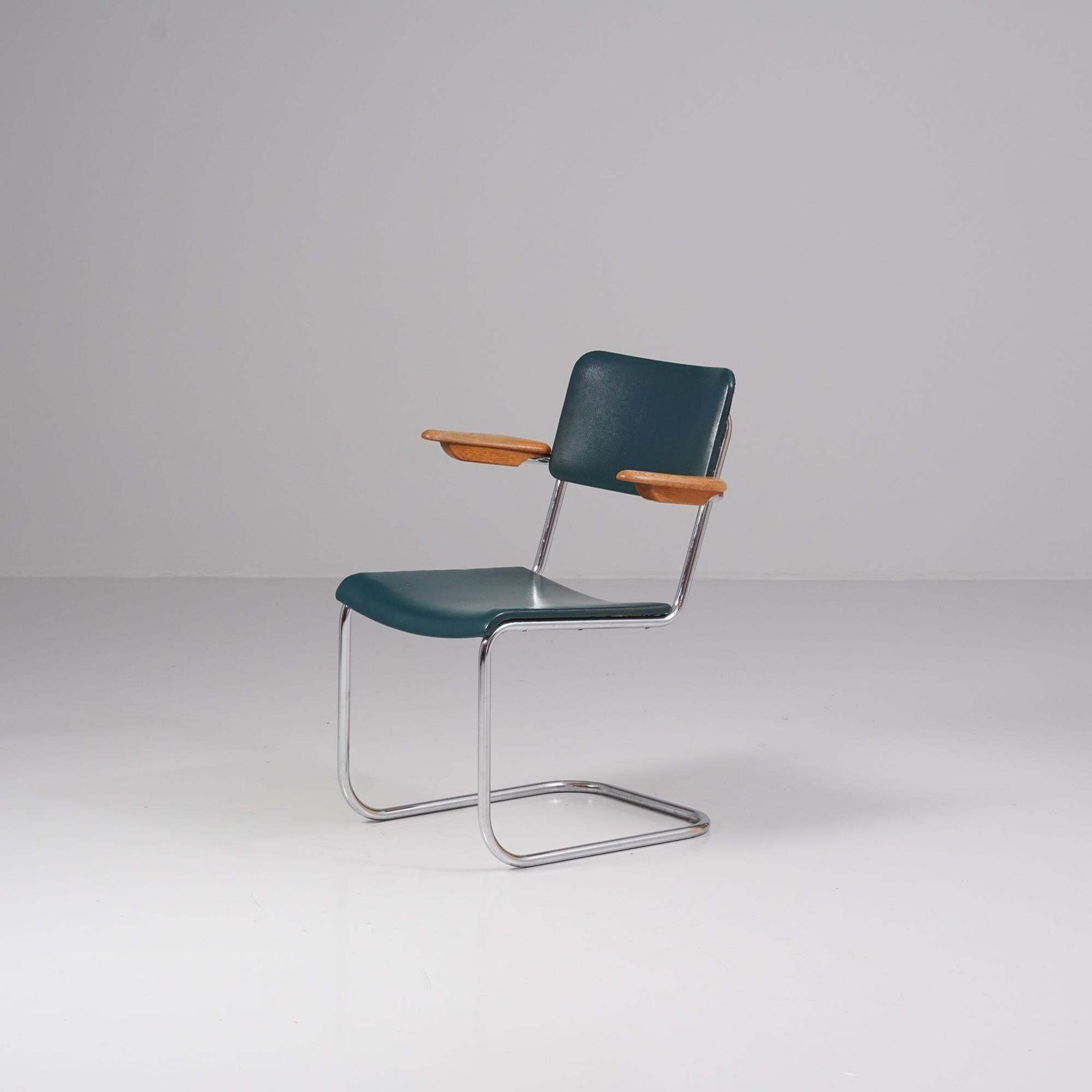 Pair Of Chairs, Verkstads Ab Lindqvist, Sweden, 1940s photo vintage