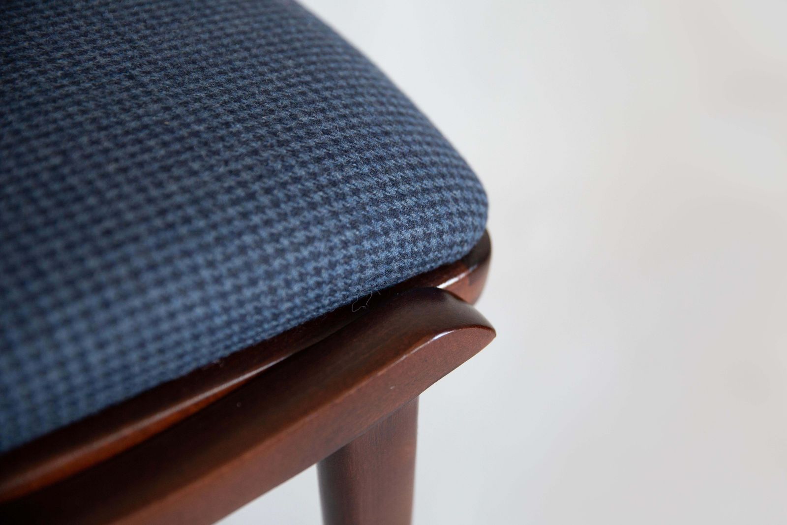 photo vinterior Mid Century Modern Bumerang Chair, Navy Cheerful Check Wool, Poland, 1960s
