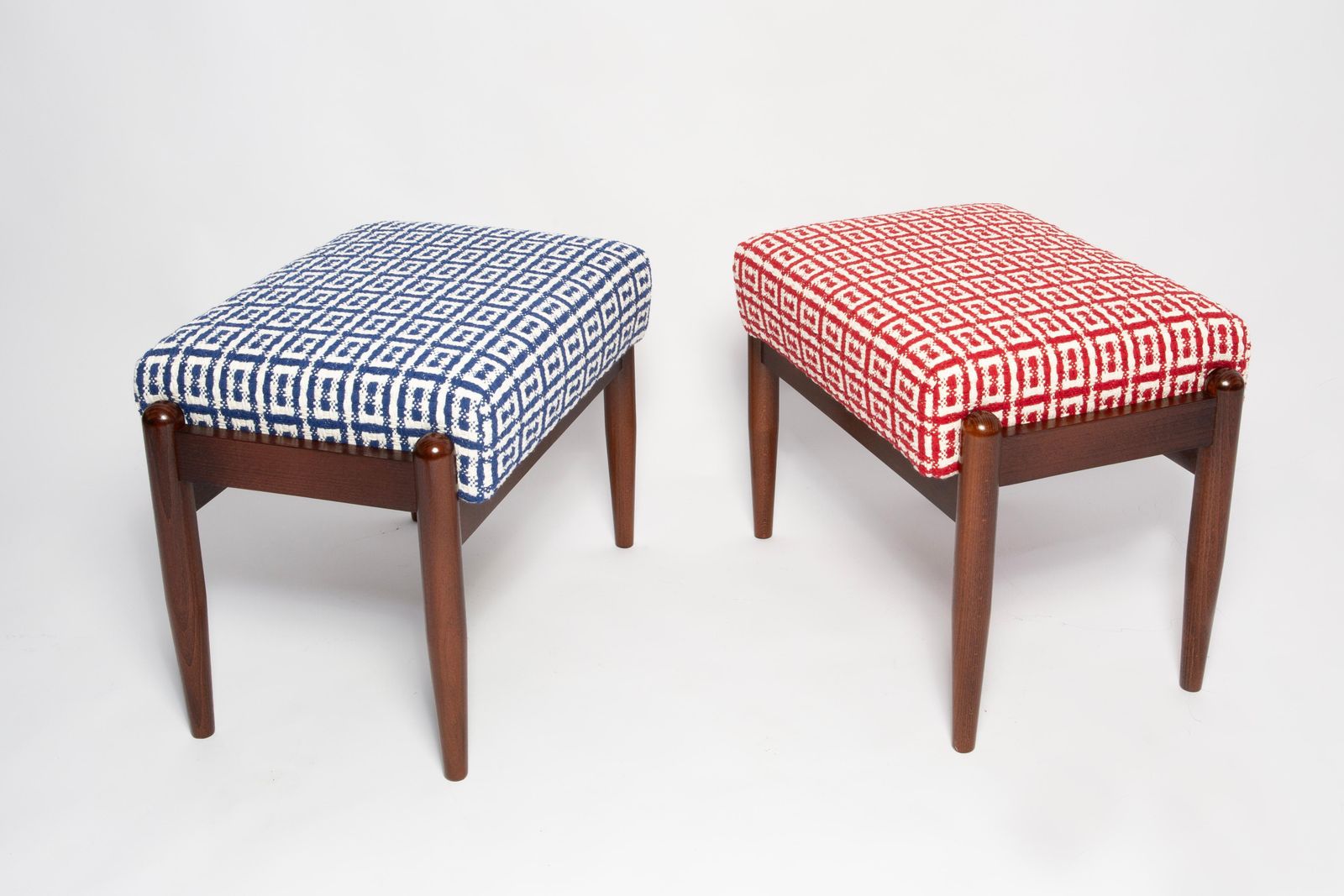 Mid Century Gfm Stool In Geometric Tweed Jacquard Dedar, E. Homa, Europe, 1960s photo vintage