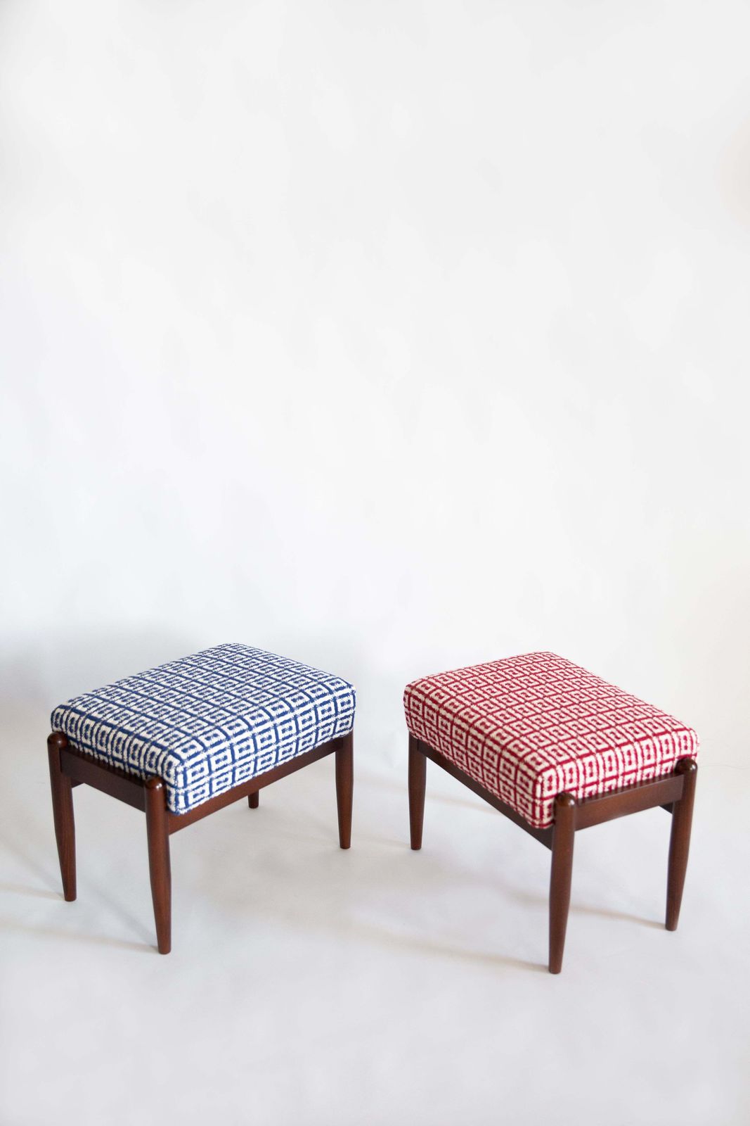 Mid Century Gfm Stool In Geometric Tweed Jacquard Dedar, E. Homa, Europe, 1960s photo vintage
