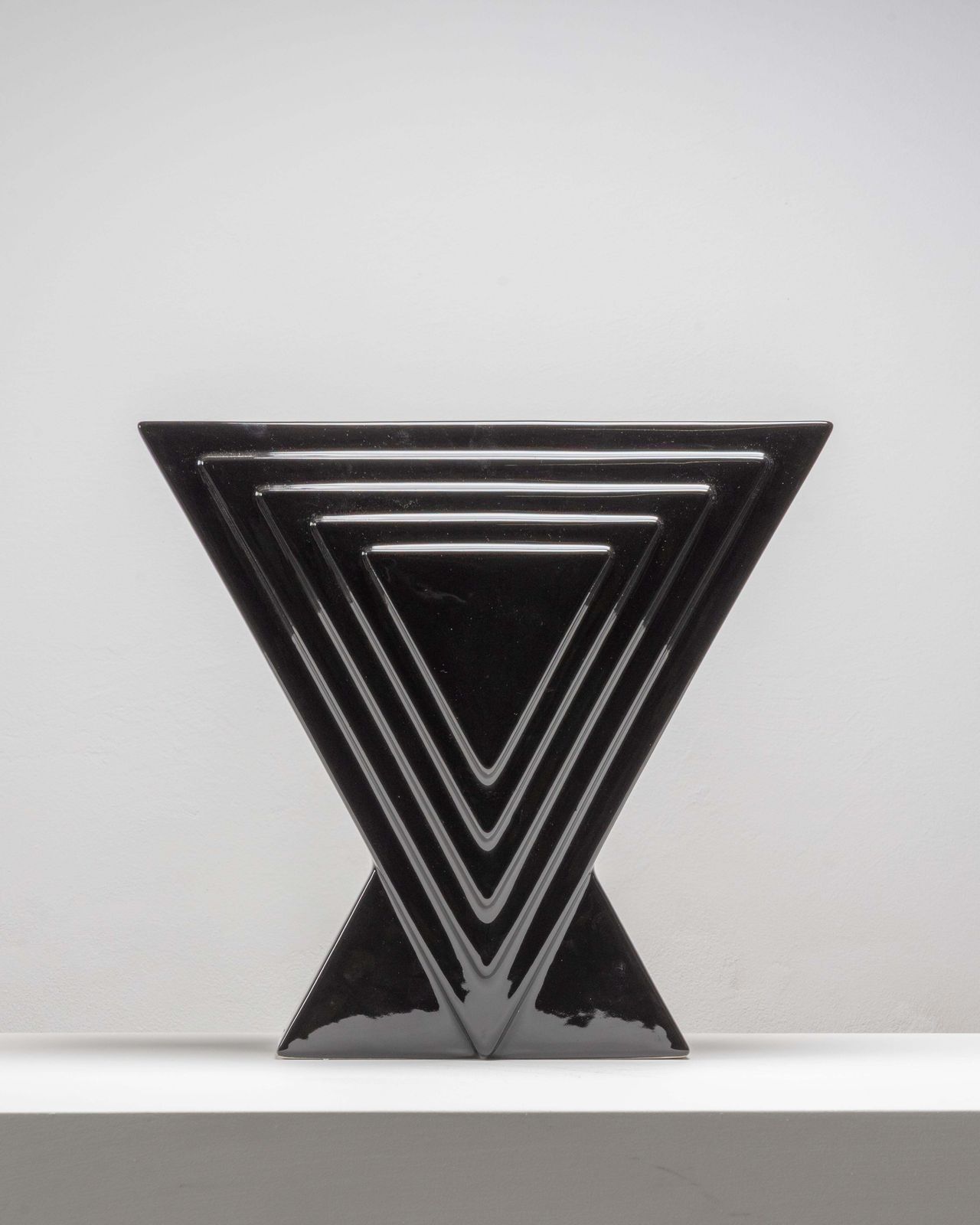 Ettore Sottsass Y29 Vase In Black Enameled Ceramic Yantra Series Poltronova 70s photo furniture