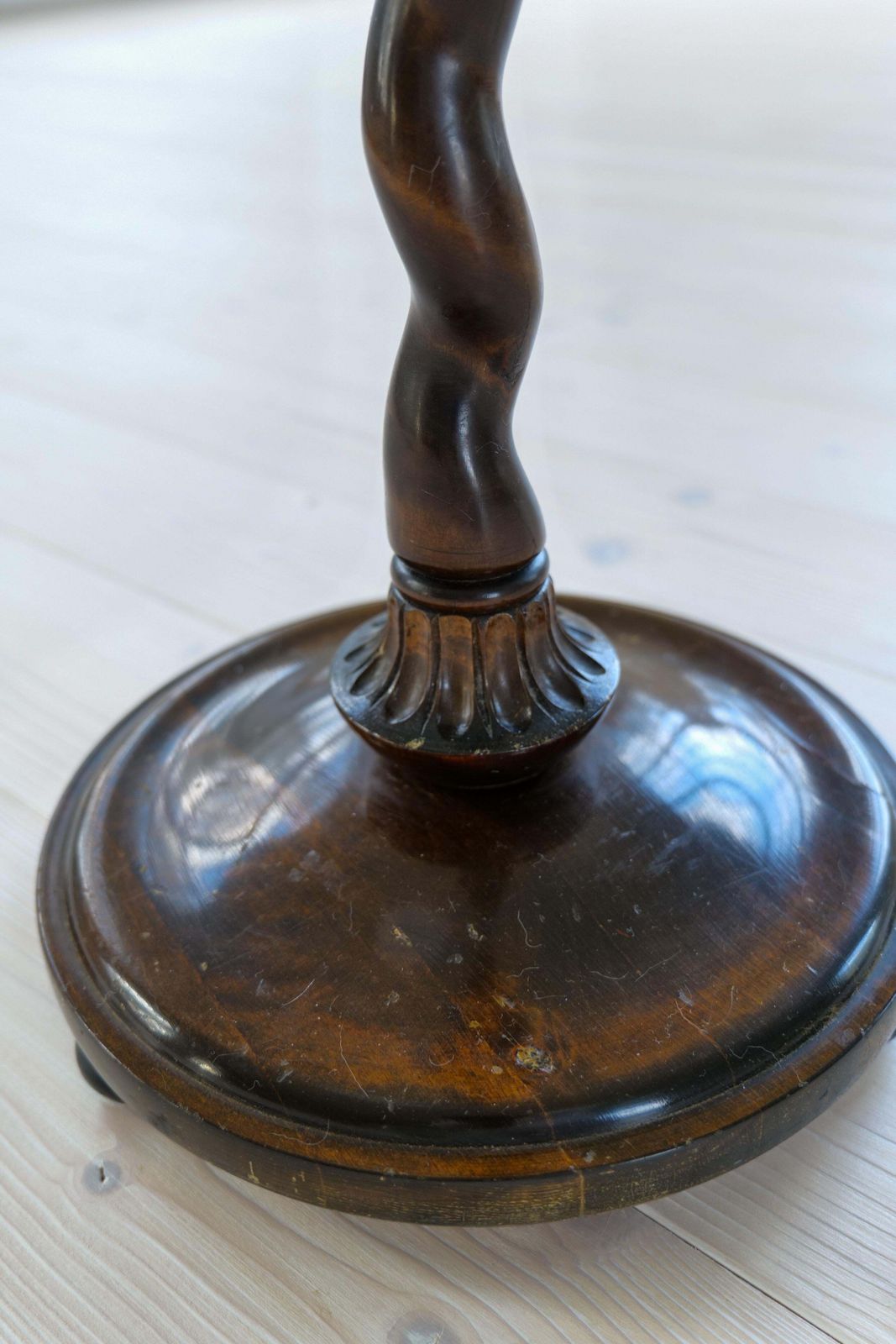 photo buy Art Deco Organic Swirl Floor Lamp In Stained Birch Sweden, 1940s