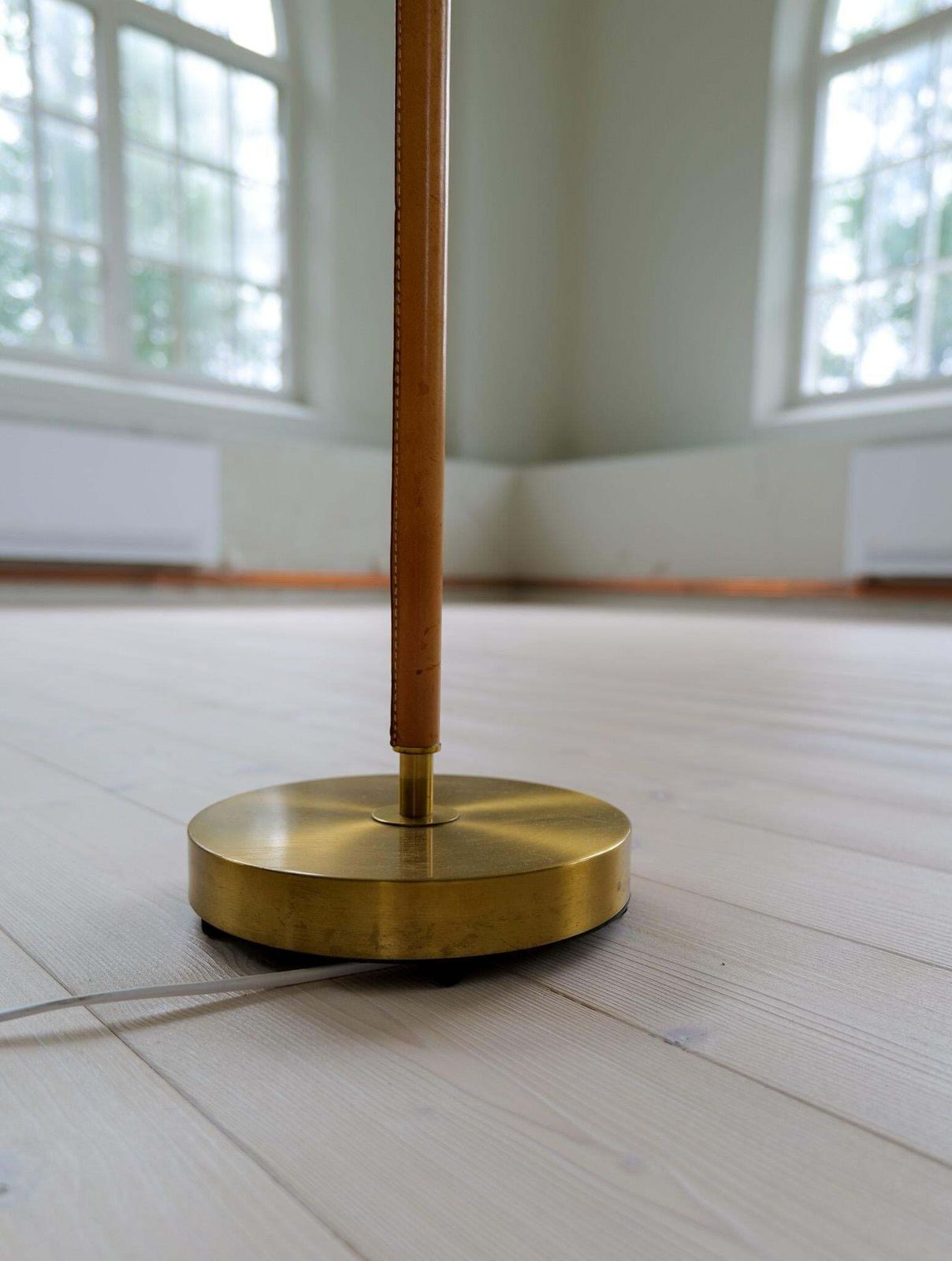photo vintage Mid Century Brass Brown Leather Floor Lamp Falkenbergs Belysning, Sweden, 1960s