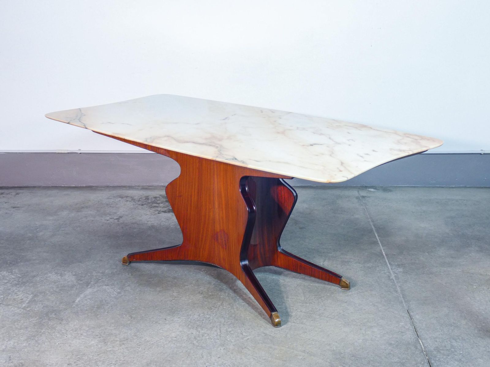 Tavolo, Design Osvaldo Borsani. Piano In Marmo. Italia, Anni 50 photo 2602.0