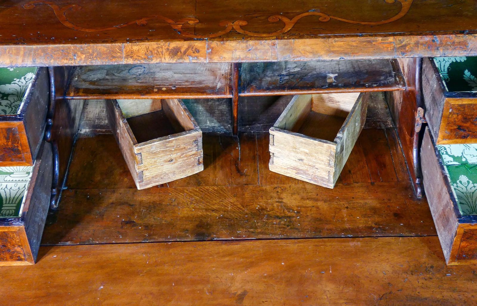 photo furniture Trumeau Secretaire Piemontese Luigi XV, In Legno Intarsiato. XVIII Secolo