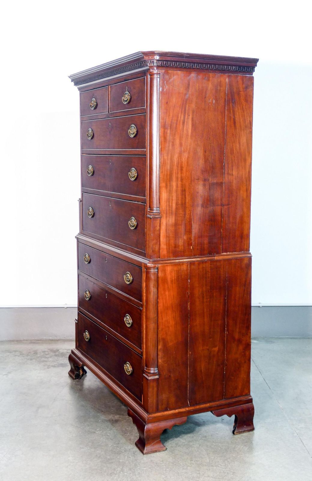 English Chest Of Drawers, Georgian Period, With Eight Drawers. England, Late 1700s photo buy