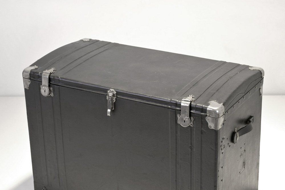 826.0 Plywood Car Trunk, France, 1910s photo