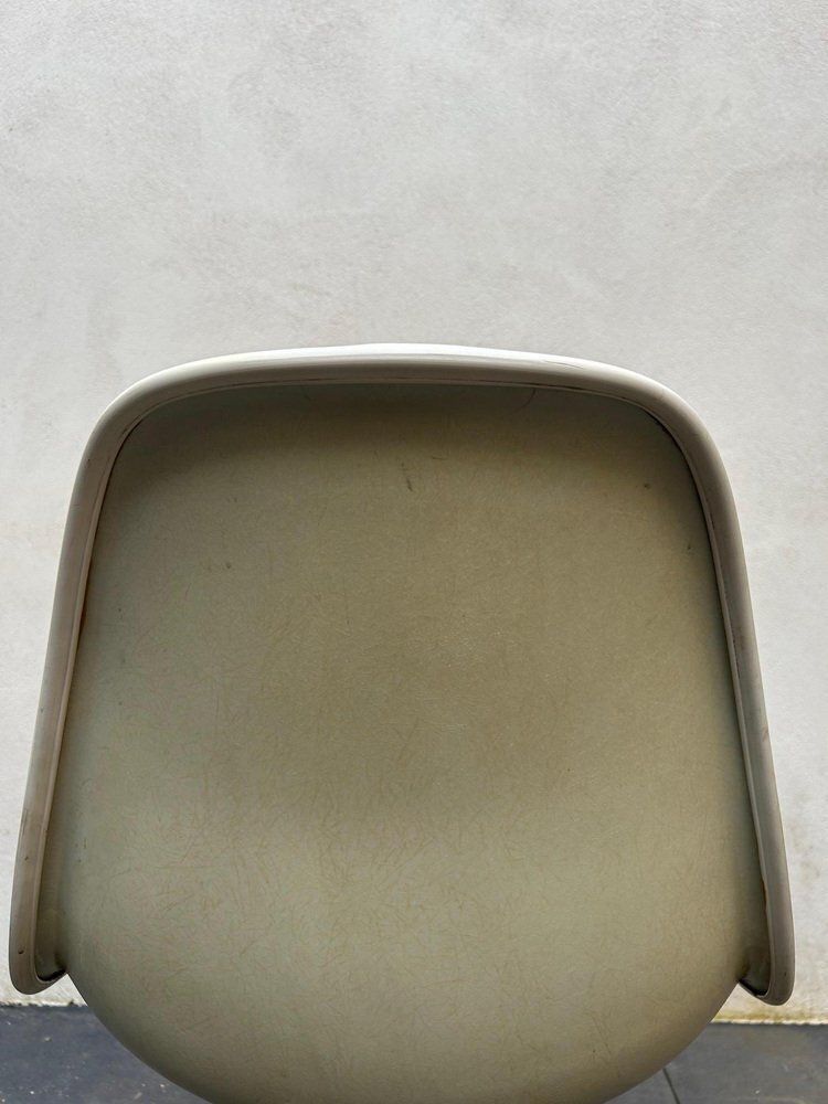 photo buy Set Of La Fonda Herman Miller Chairs By Charles & Ray Eames For Herman Miller