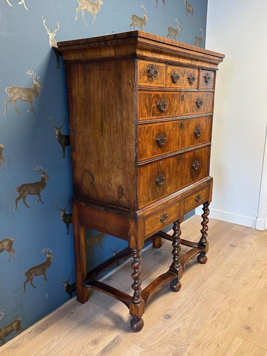 Antique Burl Walnut Chest, 18th Century photo 1071.0