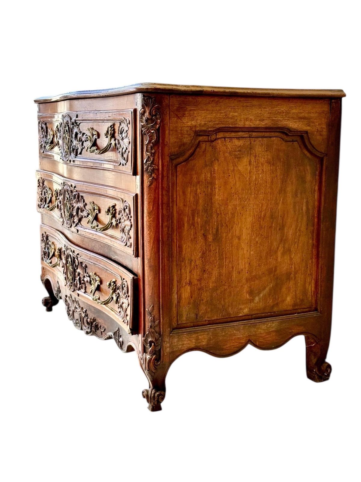18th Century French Louis XV Walnut Commode With Ornate Carvings photo vinterior