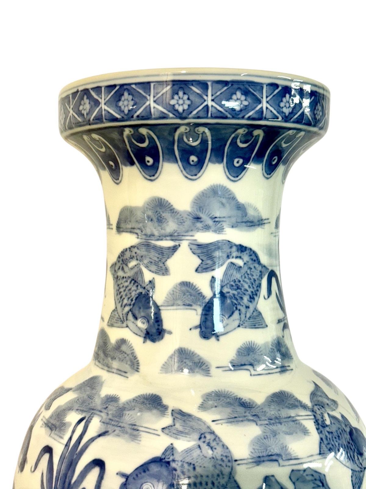 Large Chinese Blue And White Porcelain Vase With Koi Fish Motif photo 942.0
