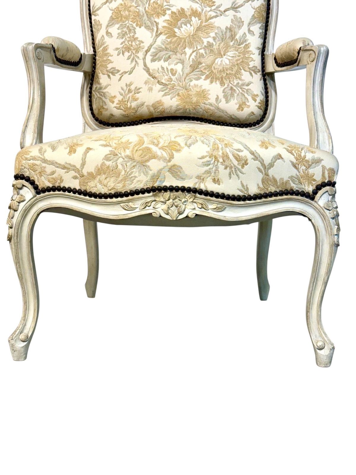 photo for sale Pair Of  Louis XV Style 'Fauteuils à La Reine' Armchairs, 19th Century
