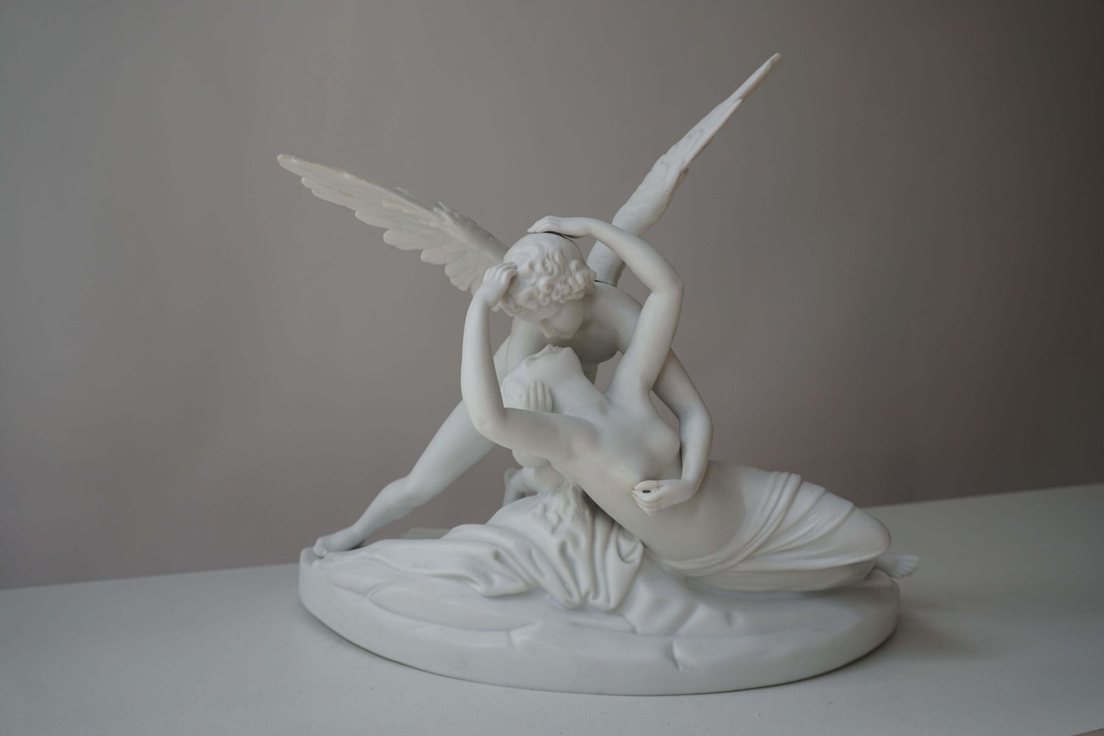 photo vinterior Italian Biscuit Porcelain “Psyche Revived By Cupid’s Kiss”, Circa 1900