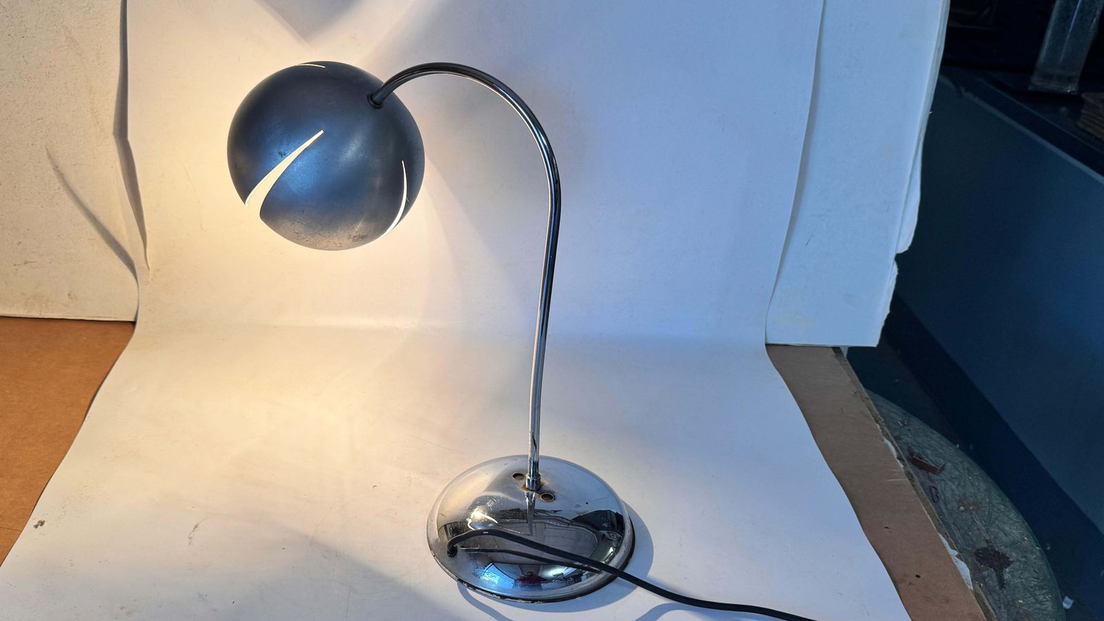 1970s Chrome And Aluminum Table Lamp – Curved Modernist French Design photo 468.0
