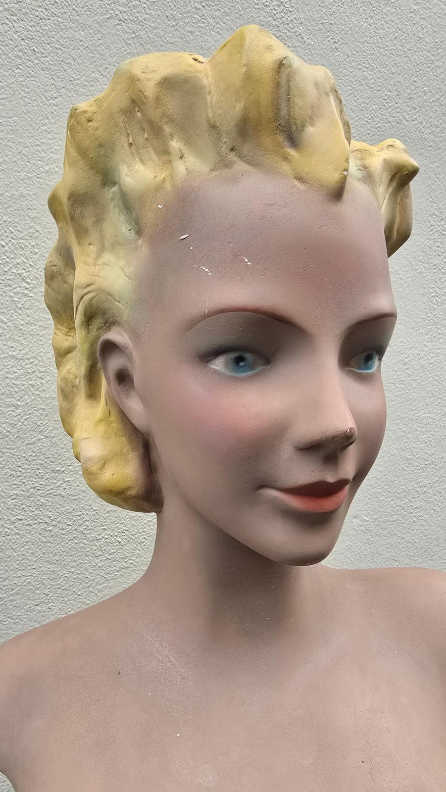 Large 1950s Novita Plaster Bust – Art Deco / Hollywood Regency Mannequin Display photo vintage