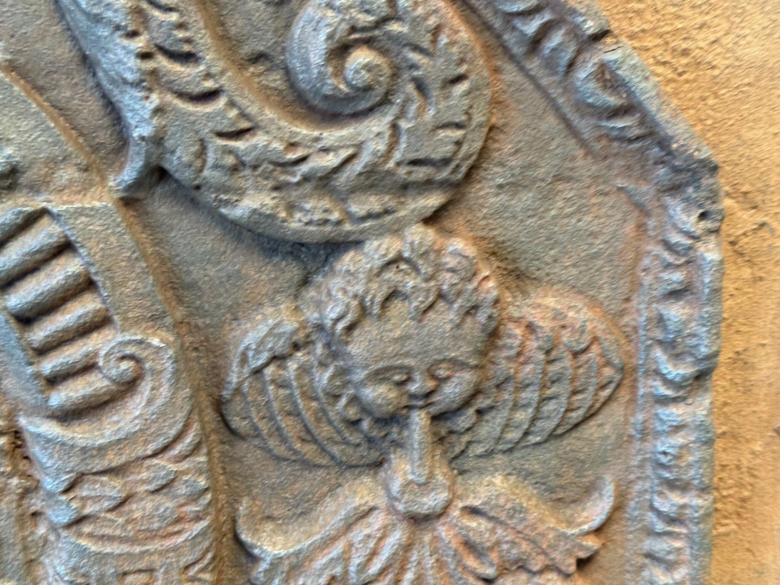 photo furniture French Louis XIII Period 'Arms Of France And Navarre' Fireback / Backsplash