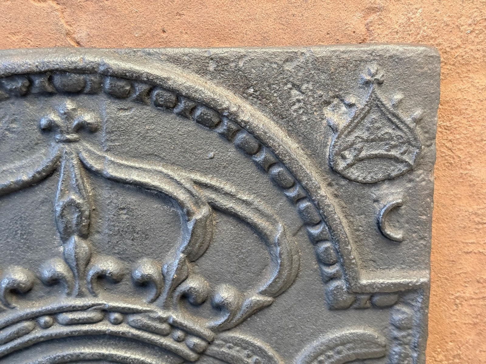 photo furniture Antique French Louis XV Period 'Arms Of France' Fireback / Backsplash