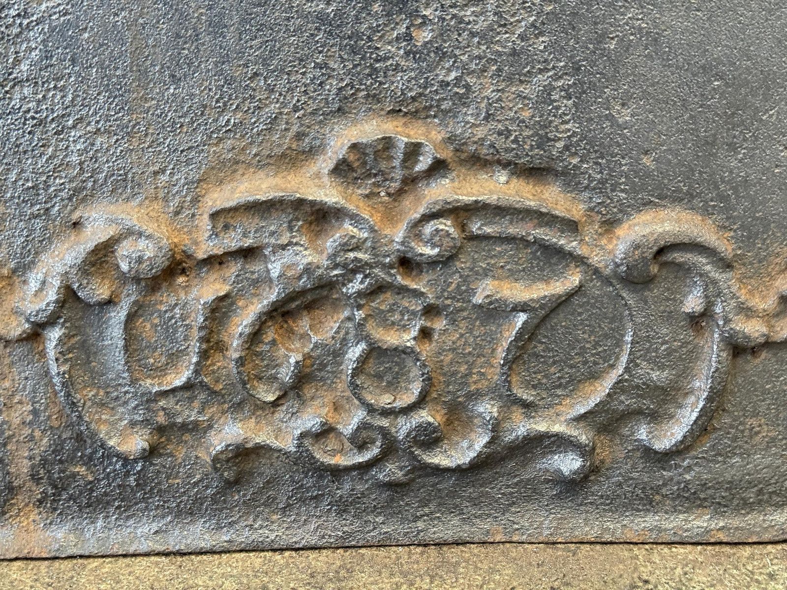 photo vintage Dutch Louis XIV Period Fireback / Backsplash Depicting An 'Allegory Of Peace'