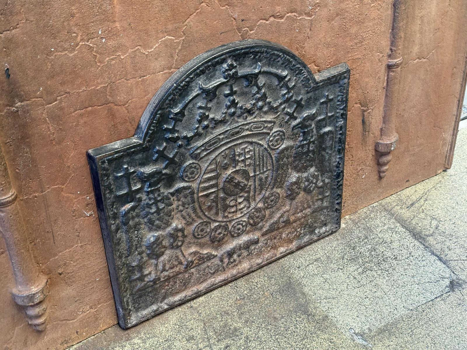 photo furniture 20th Century 'Arms Of Loraine' Fireback / Backsplash, Louis XIV Style