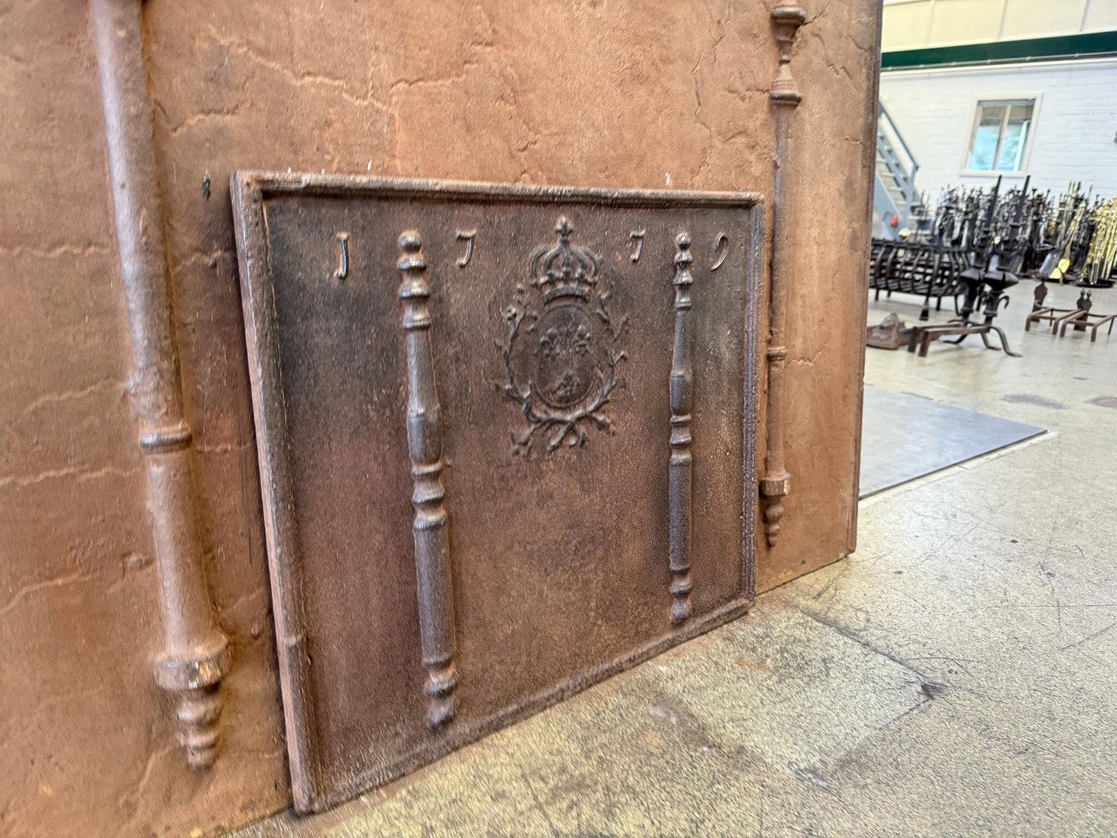 photo furniture French Louis XV Arms Of France Fireback / Backsplash, Dated 1779