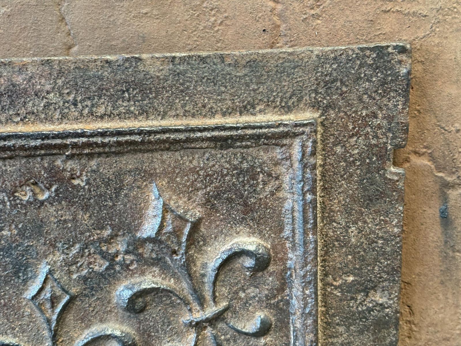 French Louis XV 'Fleur De Lys' Fireback / Backsplash, 18th Century Period photo vinterior