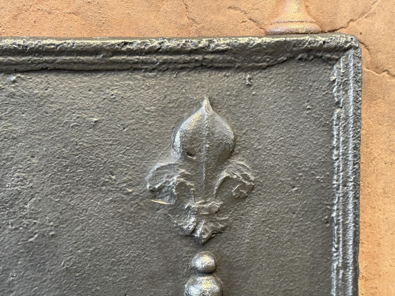 17th Century French Fireback / Backsplash With Pillars And Fleurs De Lys photo buy