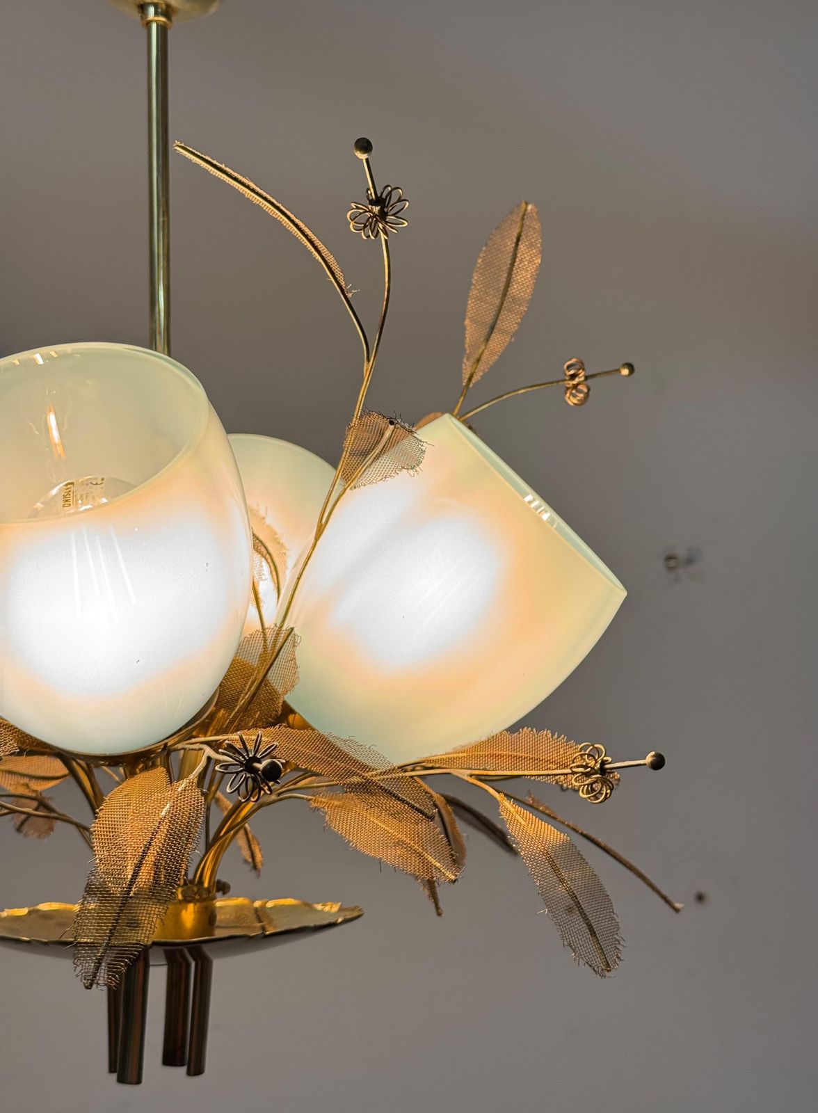 Verlichting Bloemboeket Hanglamp Van Paavo Tynell Voor Taito Oy Met Blauw Glas photo