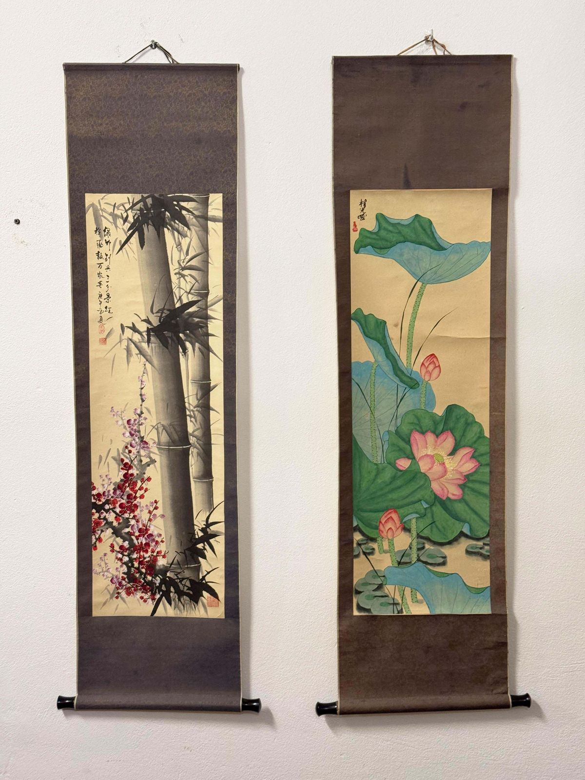 photo furniture Set Of Two Chinese Scroll Painting