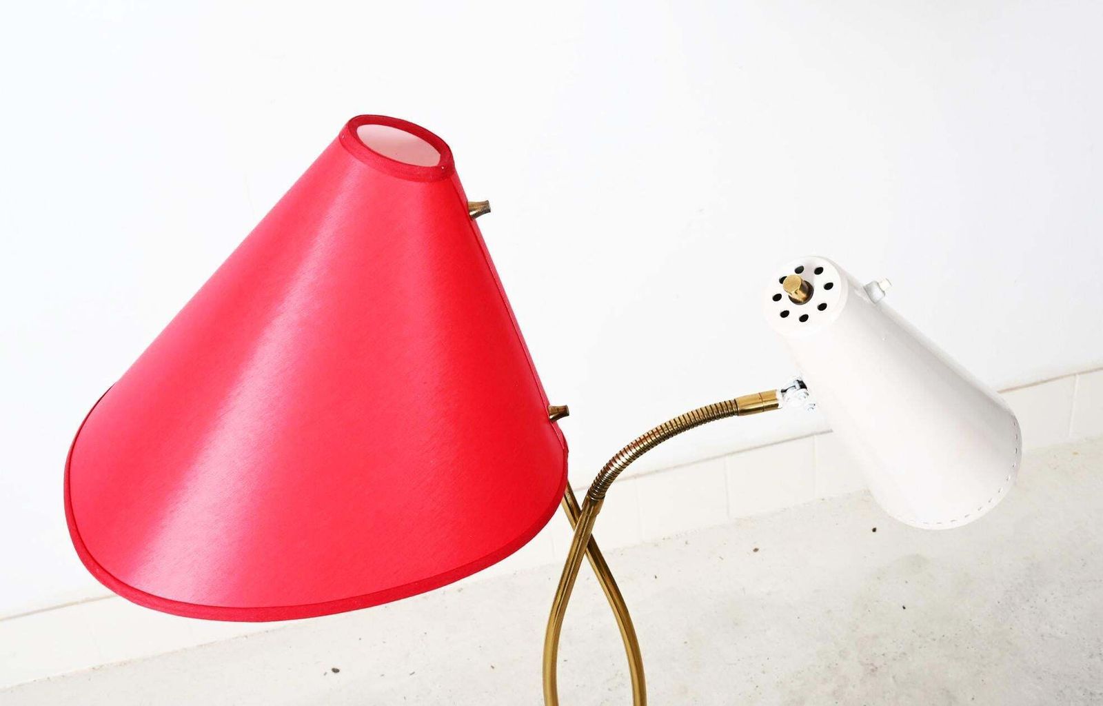 photo vintage Rare Midcentury Brass Floor Lamp By Rupert Nikoll