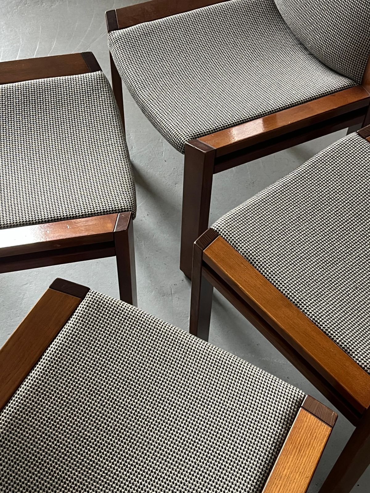 photo for sale Set Of 4 ‘Model 300’ Dining Chairs By Joe Colombo For Pozzi, 1970s Italy