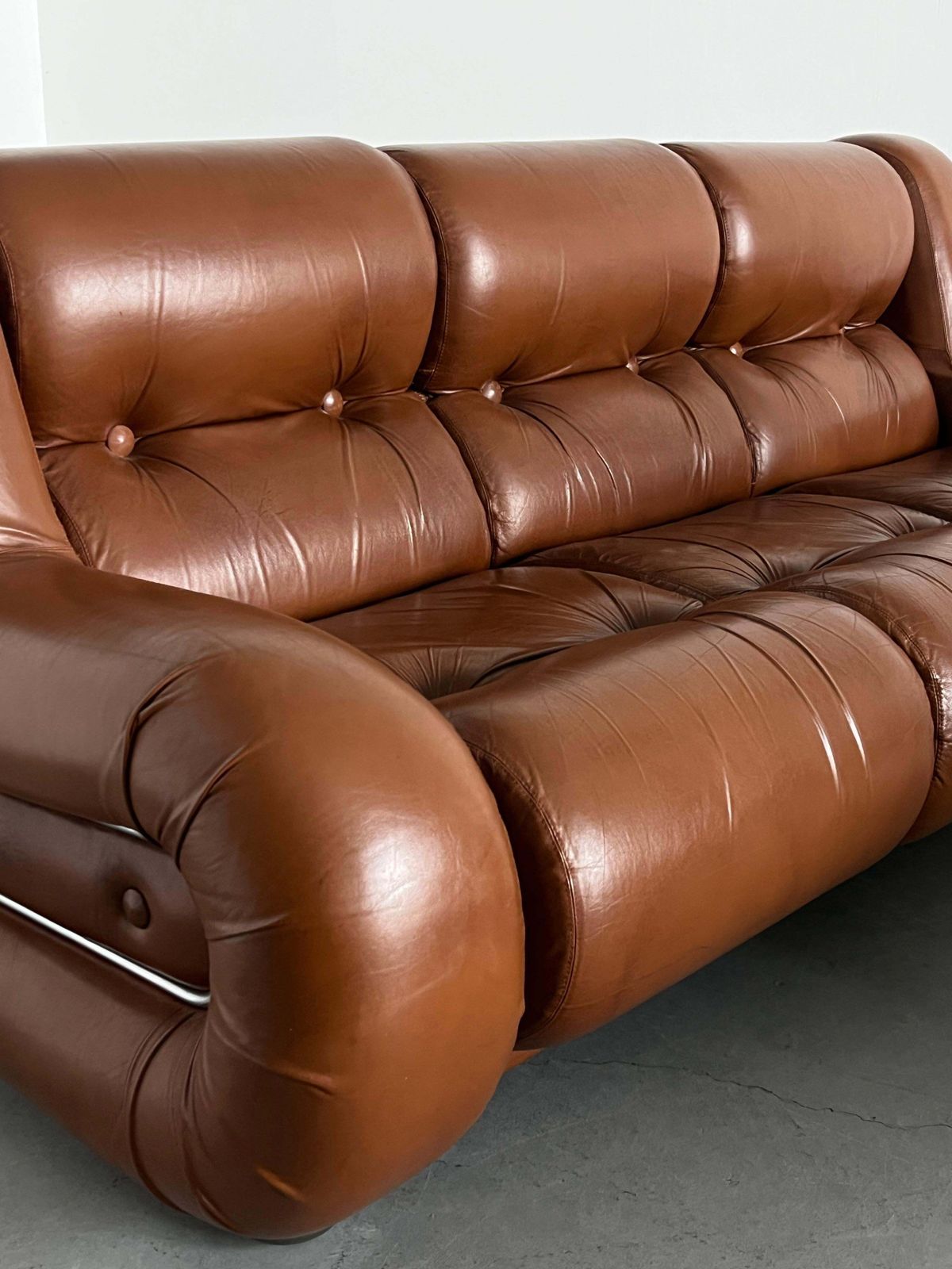 photo furniture Italian Space Age Living Room Set In Cognac Leather And Chrome, 1970s Italy