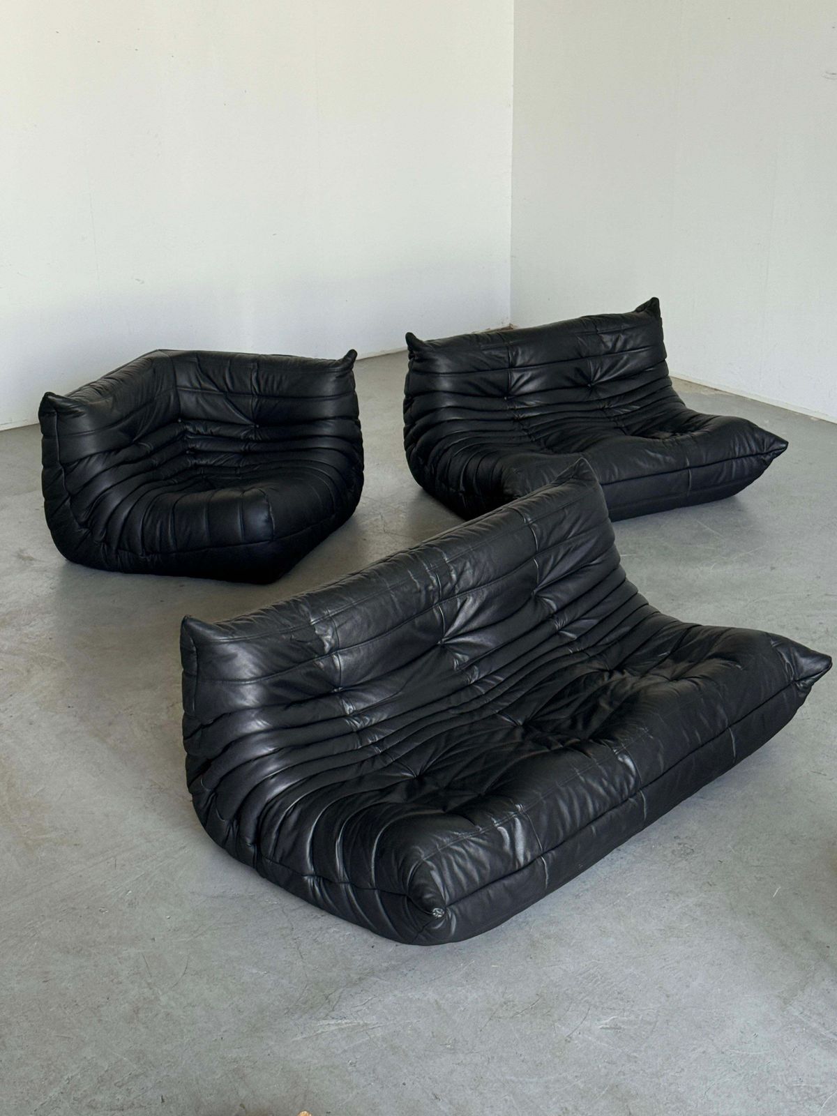 Original Vintage Togo Modular Sofa In Black Leather, Michel Ducaroy, Ligne Roset photo for sale