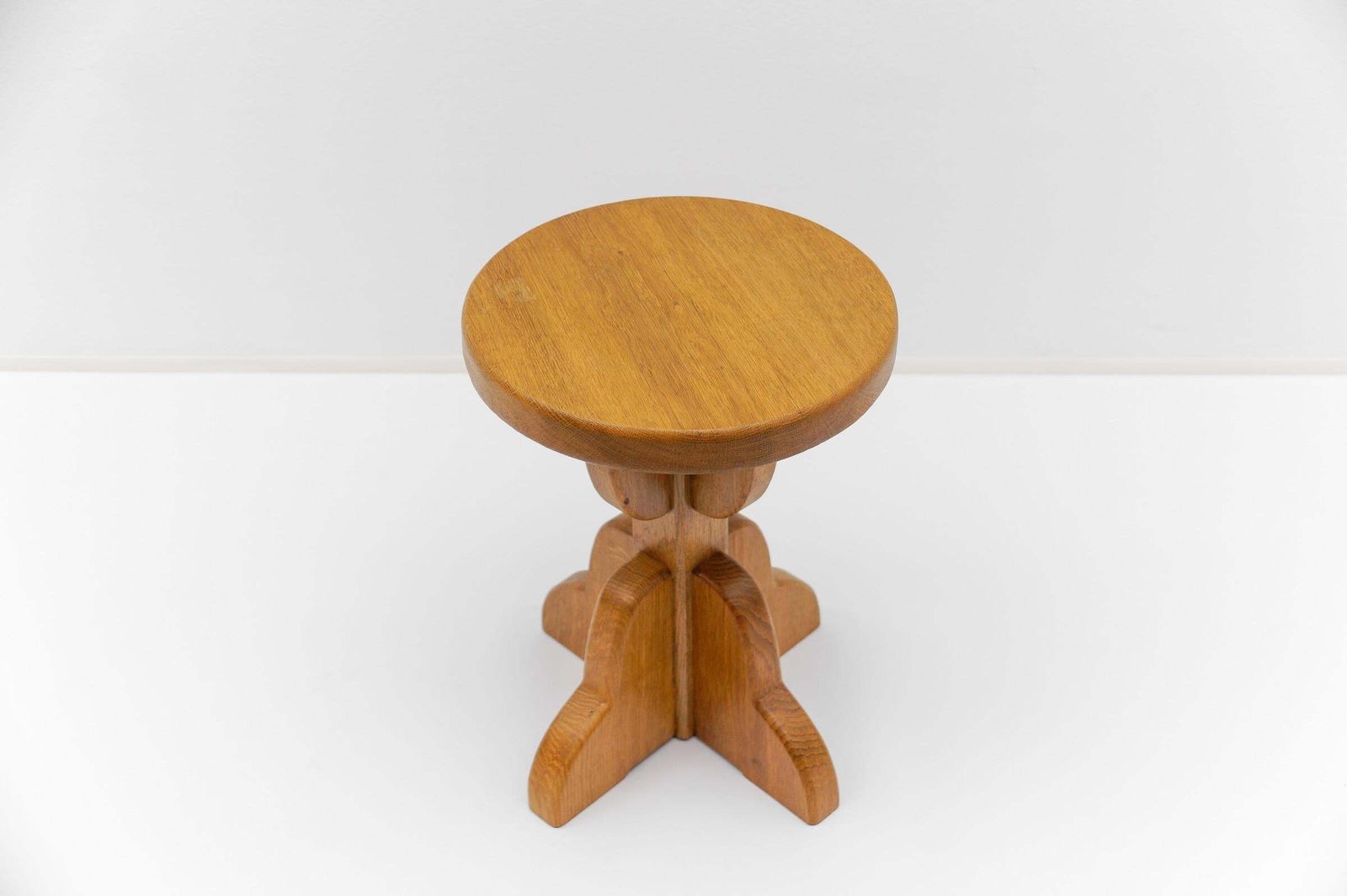 photo furniture Pair Of French Mid Century Modern Oak Stools, 1960s