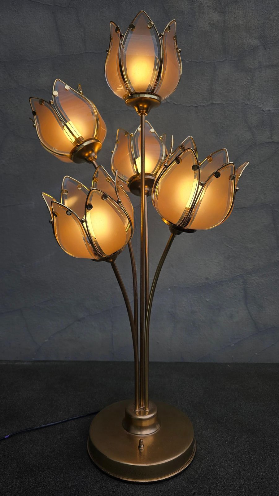 Italian Floral Glass And Brass Tulip Table Lamp, 1970s photo vinterior